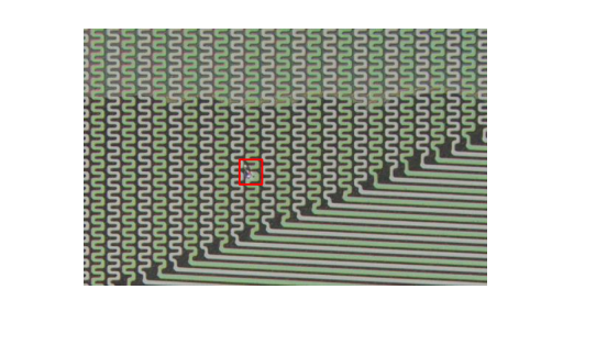 OM下觀察對應坐標的cell lead發現lead成膜異常.png